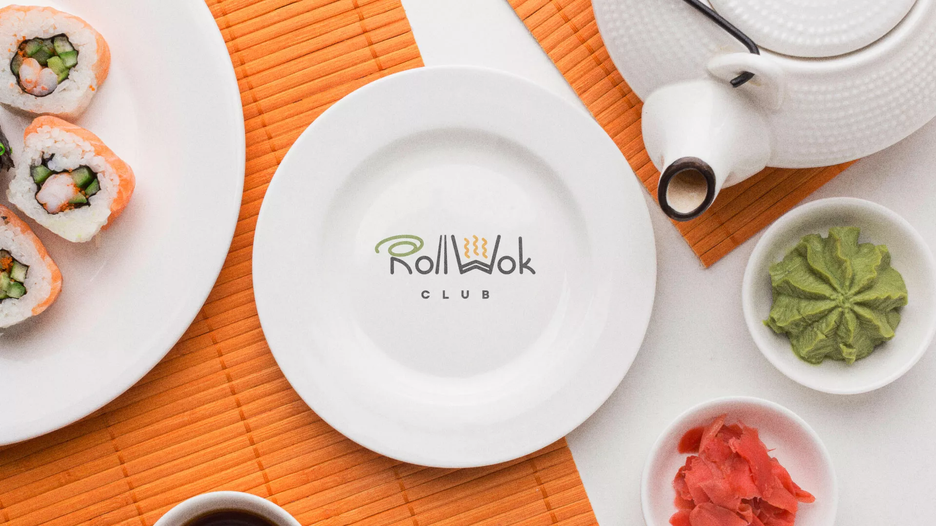Разработка логотипа и фирменного стиля суши-бара «Roll Wok Club» в Фрязино